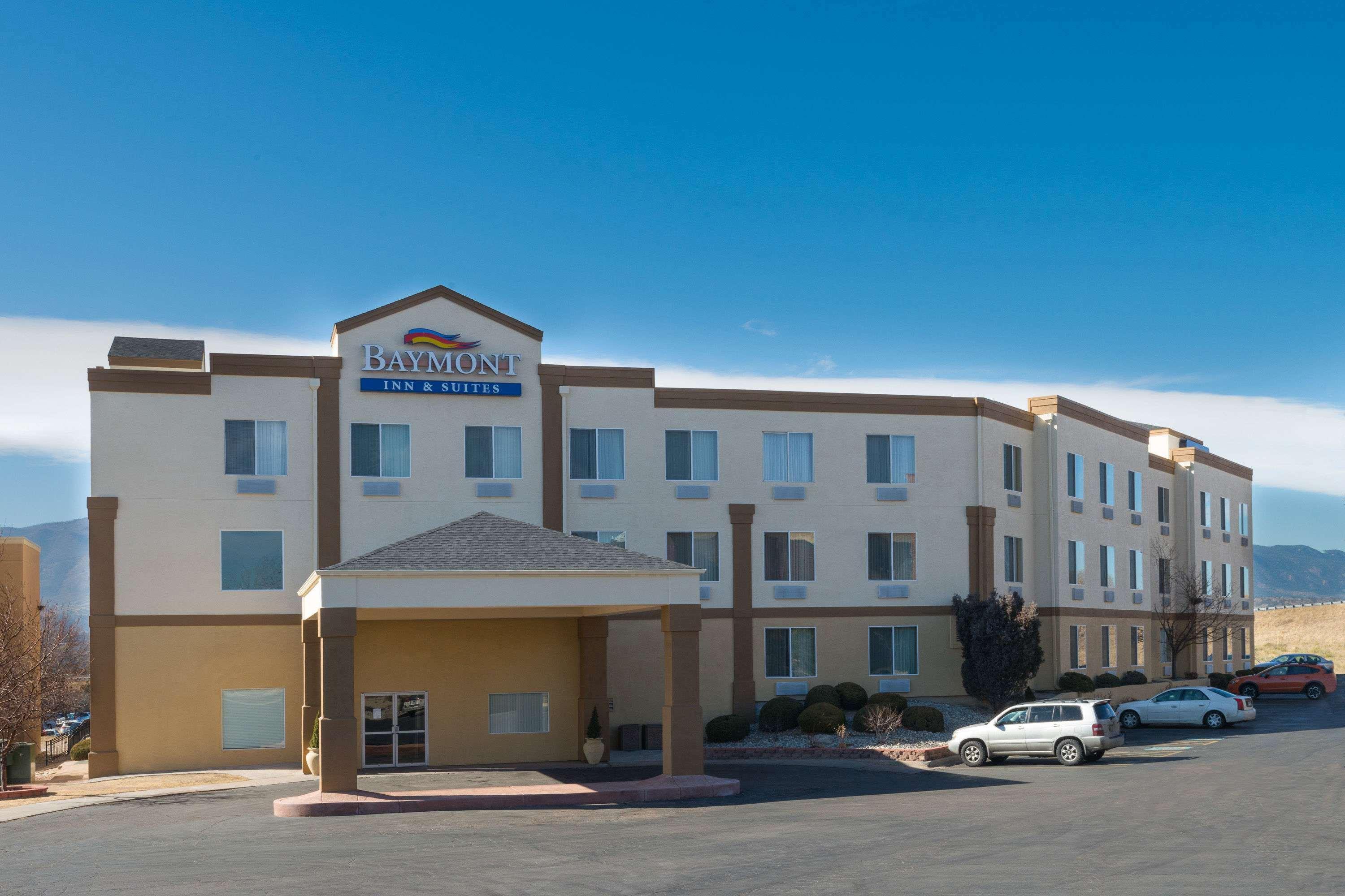 Baymont By Wyndham Colorado Springs Hotel Екстериор снимка